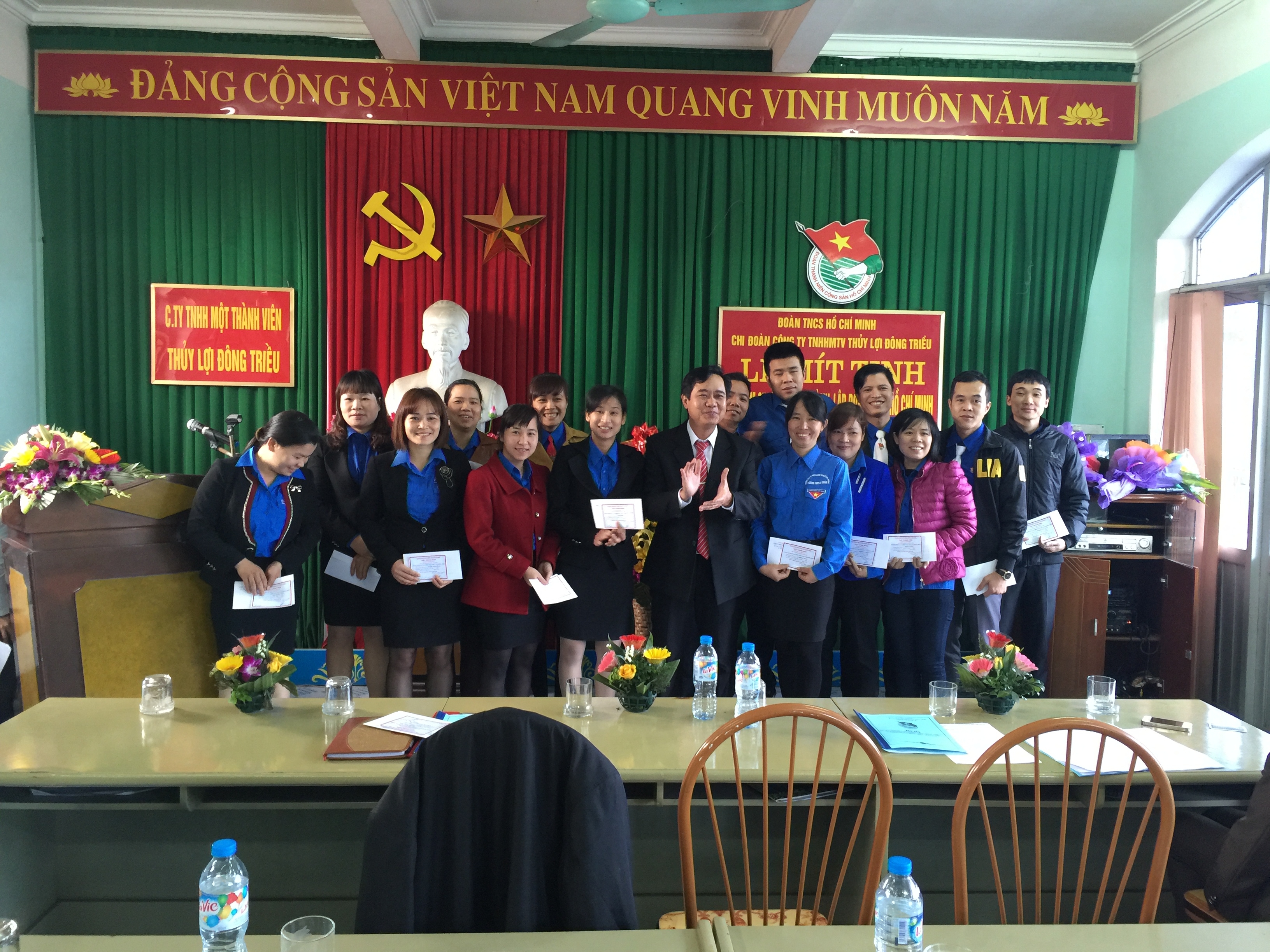 Mít tinh chào mừng 85 năm ngày thành lập Đoàn Thanh niên CS Hồ Chí Minh