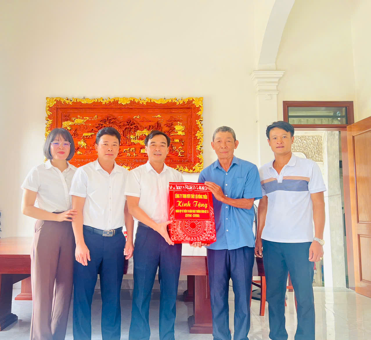 TRI ÂN, THĂM TẶNG QUÀ THÂN NHÂN GIA ĐÌNH NGƯỜI CÓ CÔNG  NHÂN KỶ NIỆM 78 NĂM NGÀY TBLS (27/7/1947 – 27/7/2025)